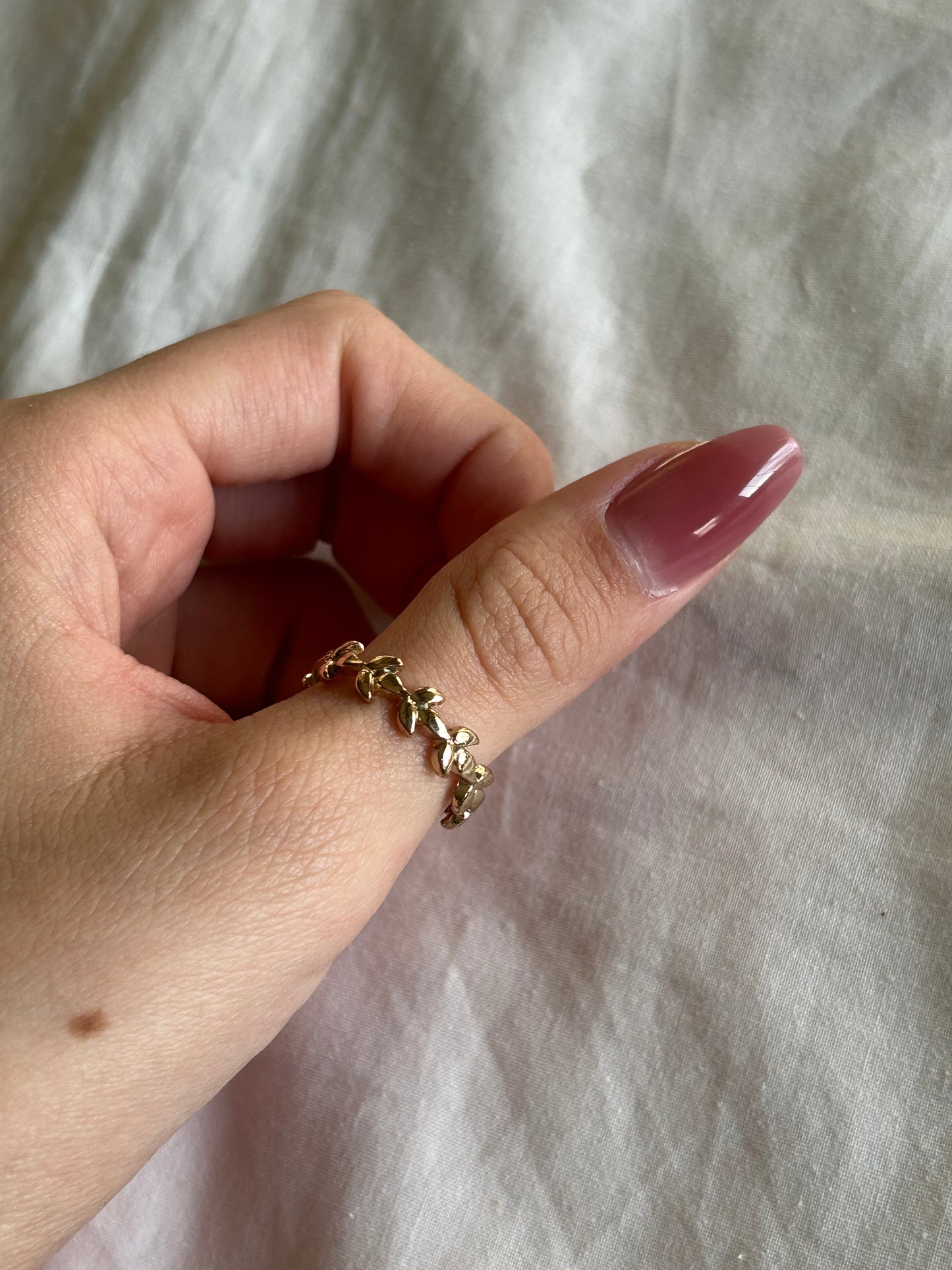 gold ring {size 8}