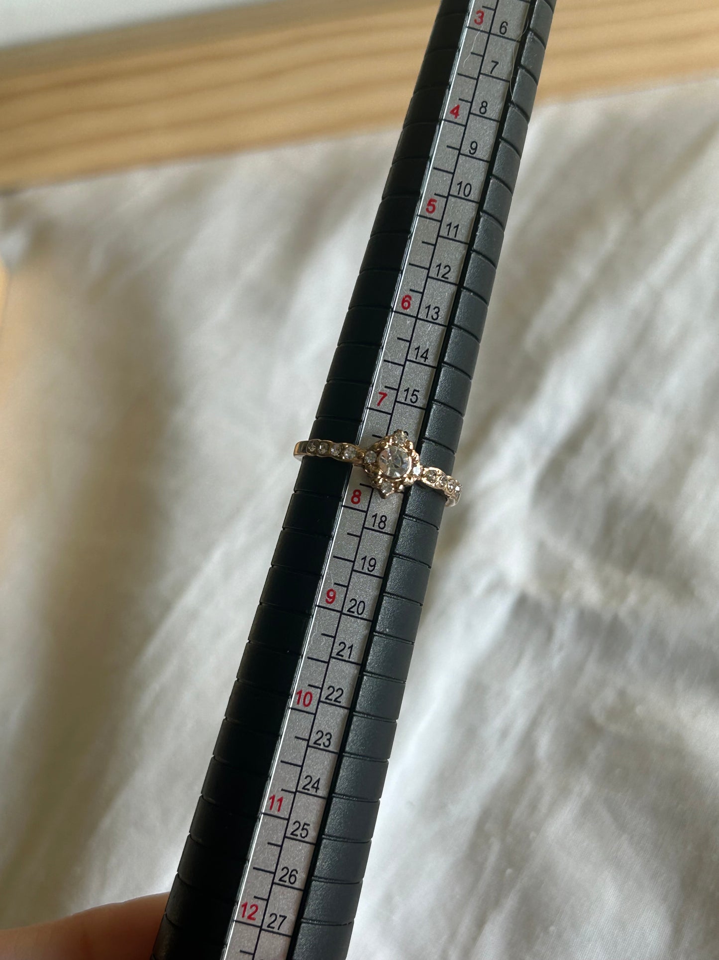 gold ring {size 7 1/2}