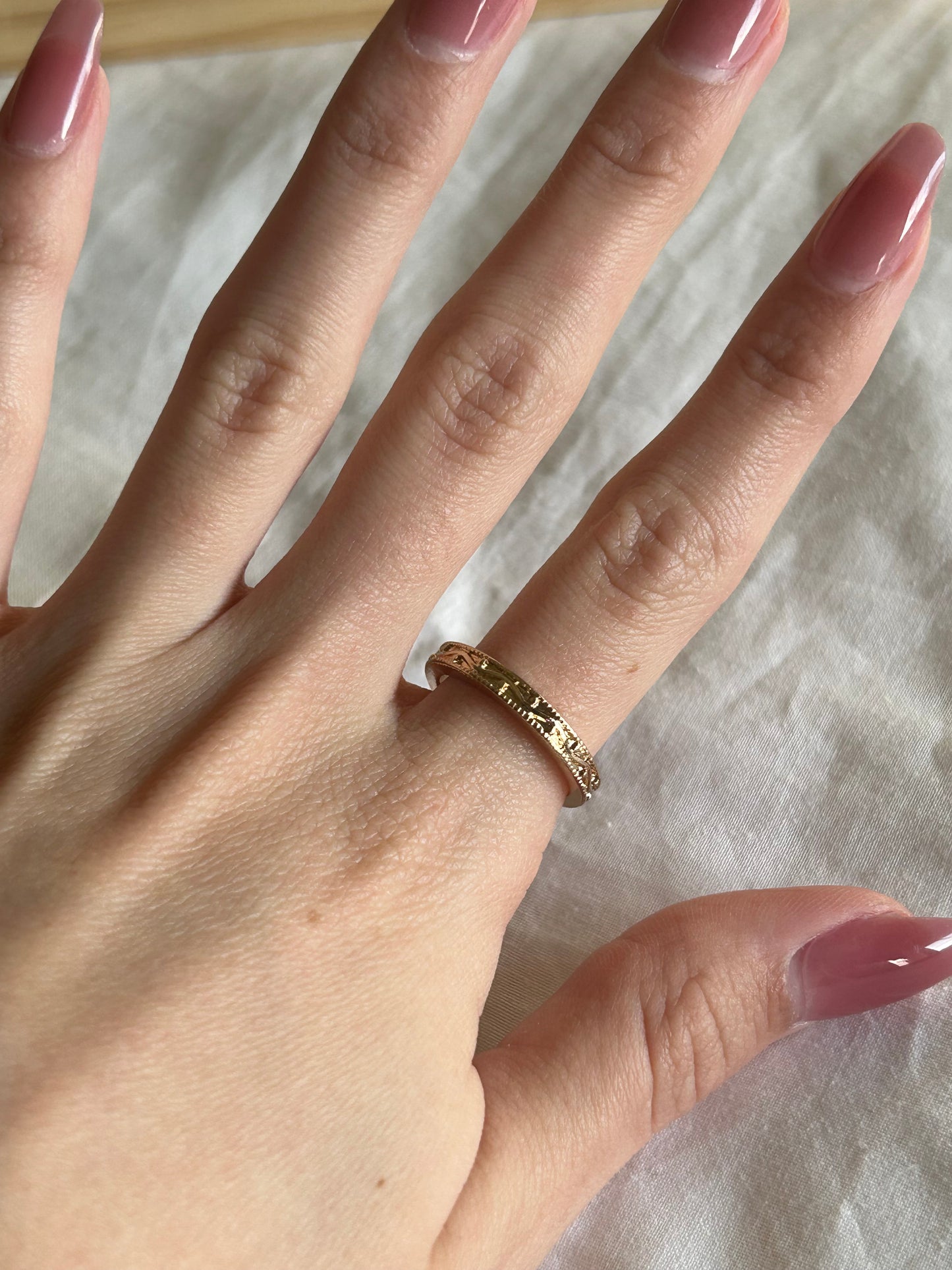 gold ring {size 7 1/2}