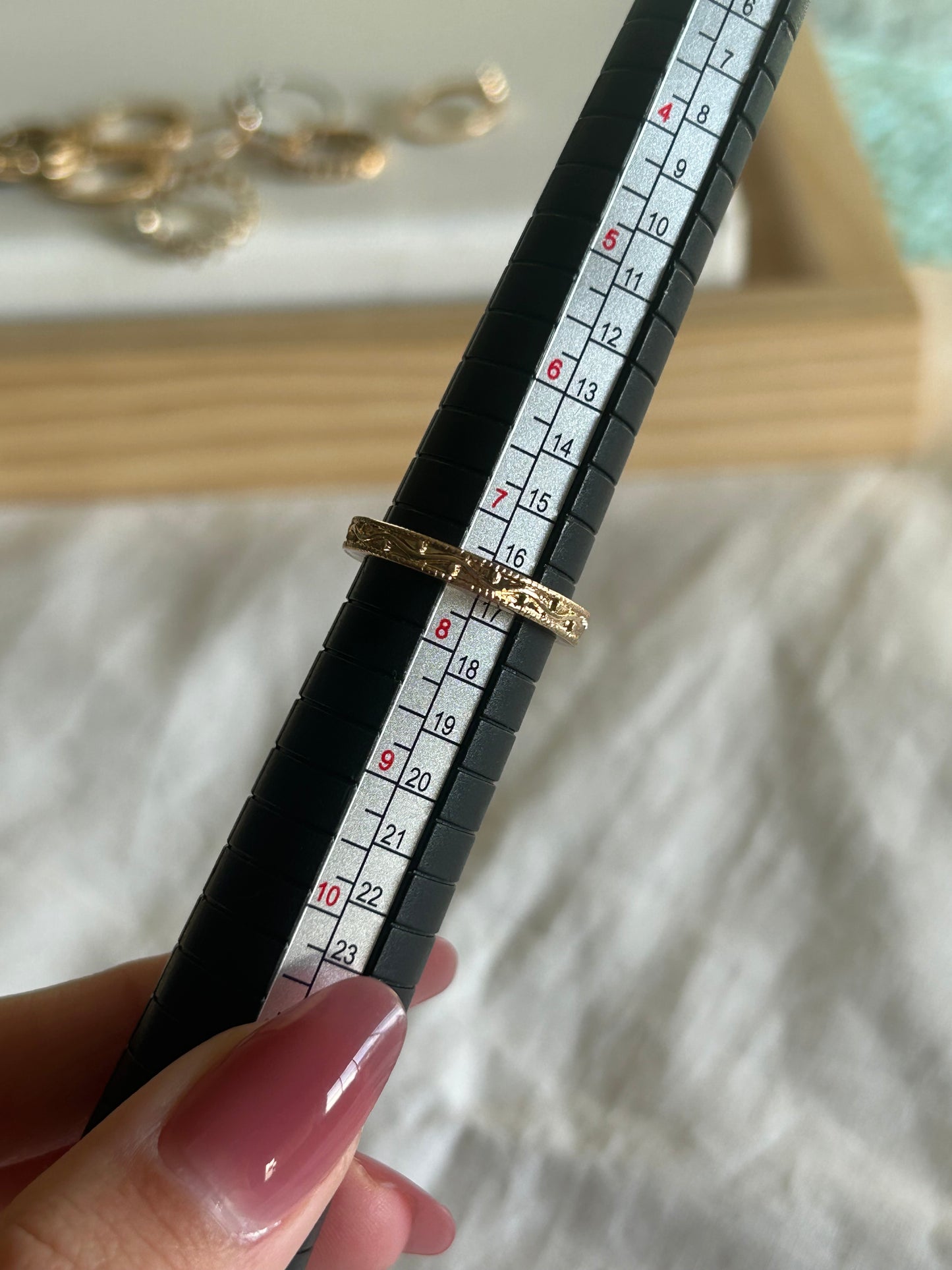 gold ring {size 7 1/2}