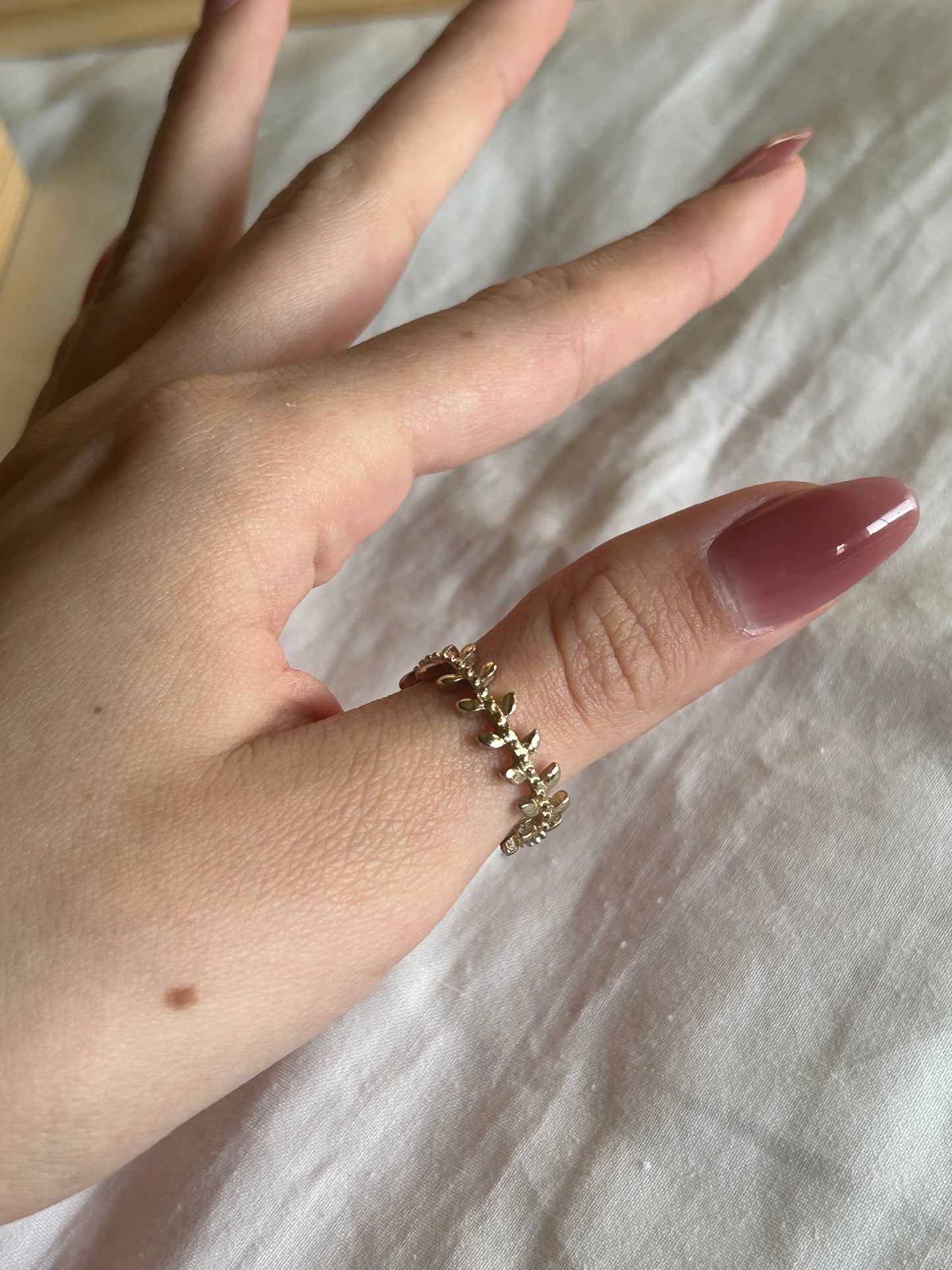 gold ring {size 8}
