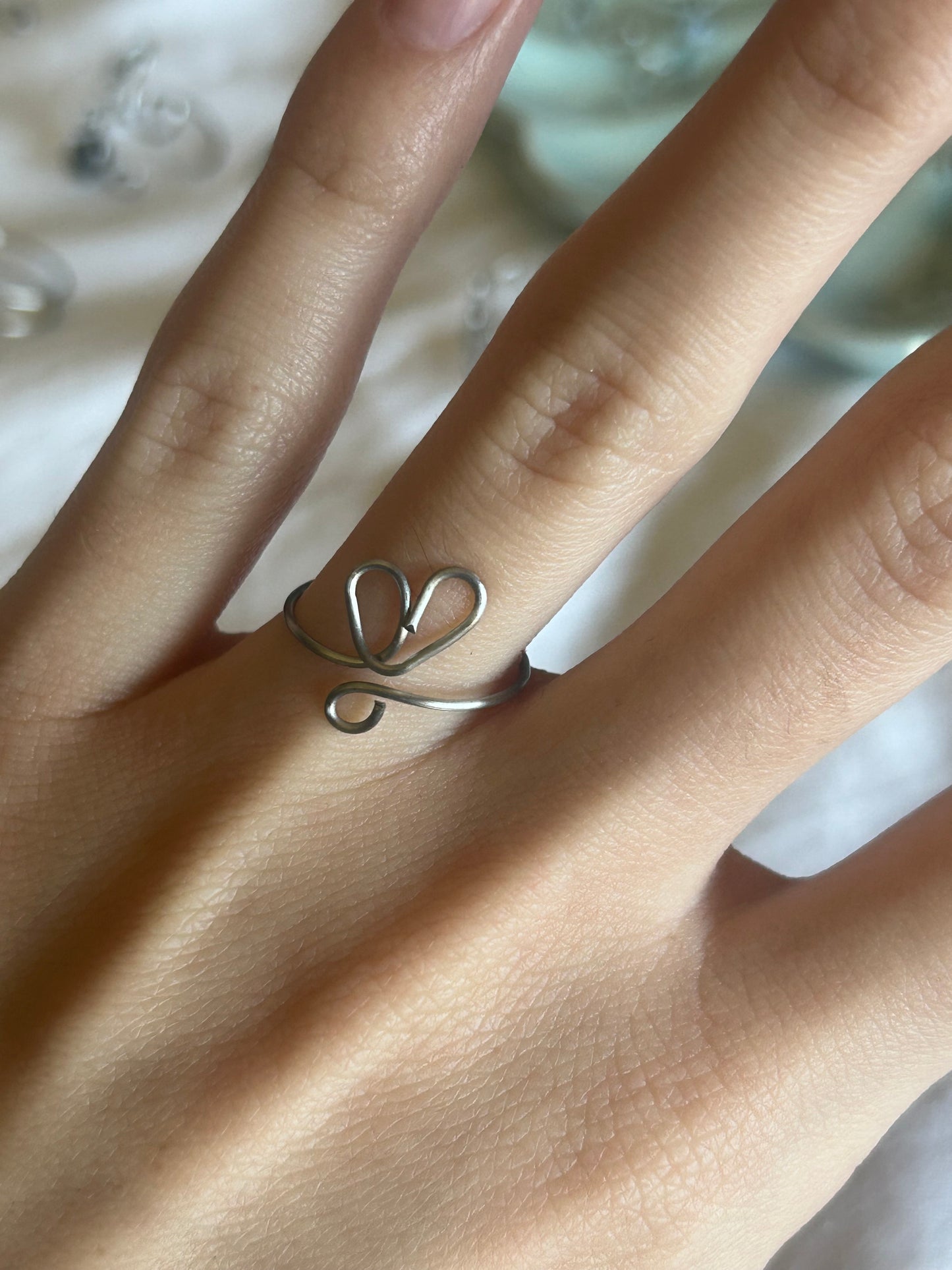 rings!