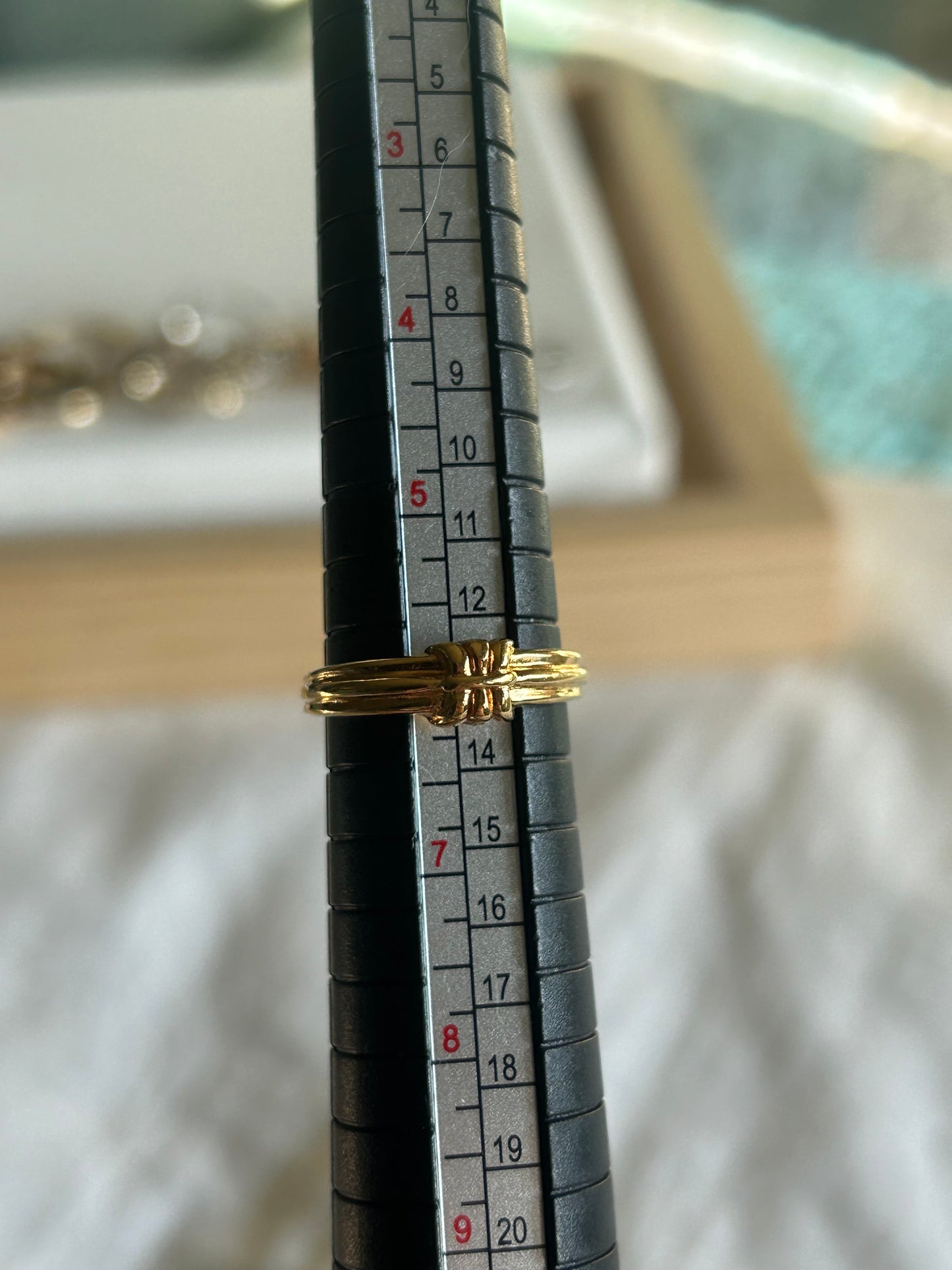 gold ring {size 6}