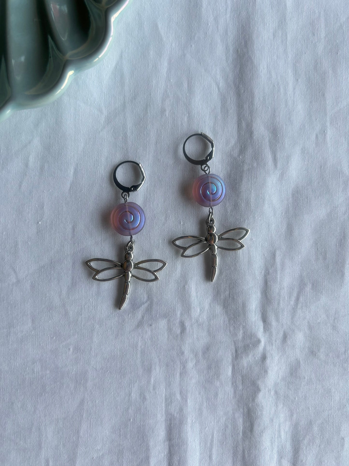 violet dropwing